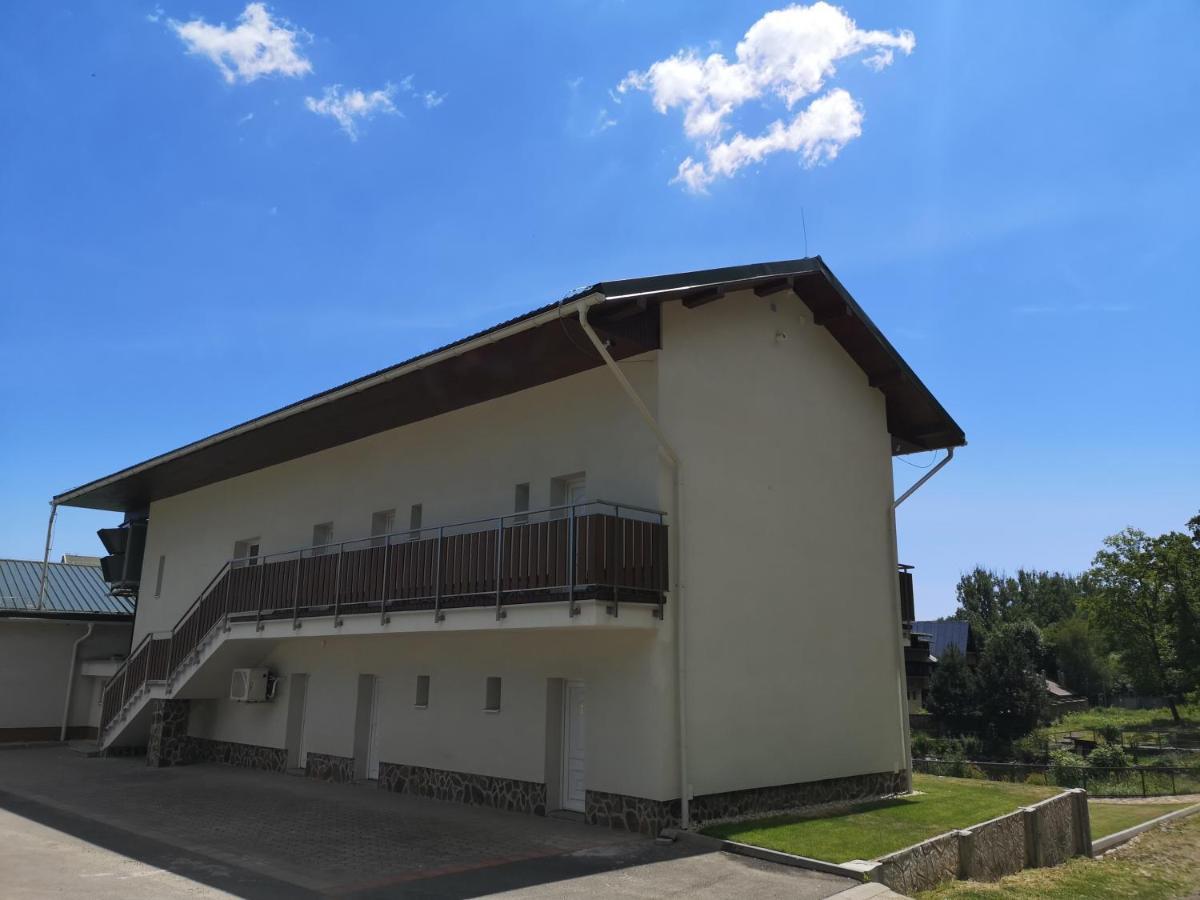 Hotel Biele Studnicky Dargov מראה חיצוני תמונה